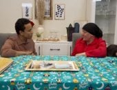 بركة رمضان.. سامح حسين يدخل الفرحة على أهالي المنيا بمساعدات مالية وعمرة