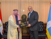 محافظ الإسكندرية يلتقي القنصل العام للسعودية لتعزيز التعاون