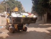 رفع 20 طن قمامة وأتربة ومخلفات صلبة بمركز المنشاة فى سوهاج