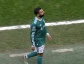 جماهير ليفربول تنتقد سلوت بعد استبدال محمد صلاح مبكرا أمام جالاتا سراى