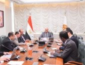 وزارة العمل والجامعة البريطانية يدرسان إطلاق منظومة وطنية لتأهيل الشباب للسوق العالمي