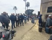 نائب محافظ الجيزة يتفقد مستودعات الأنابيب للتأكد من توافر الأسطوانات بالسعر الرسمى.. صور