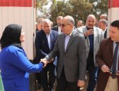 محافظ المنيا يتفقد مدرسة اللواء فاروق طه الثانوية المشتركة بقرية بنى عبيد