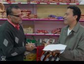 بركة رمضان.. سامح حسين يهدي عم محمد 100 ألف جنيه وعمره.. فيديو