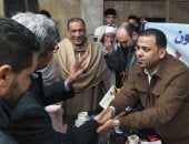 3 عمرات مكافأة.. أهالى قرية بالشرقية يكرمون 50 حافظا للقرآن (فيديو)