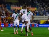 القادسية ضد الأهلى.. الراقى يتفوق بثنائية فى الشوط الأول (فيديو)