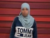 بسبب مرات الأب.. حكاية فتاة 19 عاماً تحول طلب شرائها للمستلزمات لحفلة تعذيب