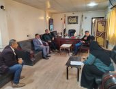 السكرتير المساعد بالأقصر يتابع منظومة التصالح وتقنين أراضى الدولة بمركز أرمنت