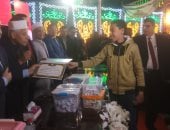 8 رحلات عمرة و9 سبائك ذهبية ومبالغ مالية تكريما لحفظة القرآن الكريم بالقليوبية