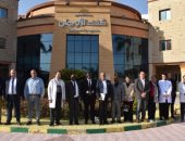 سفراء زامبيا وتنزانيا وبوروندي يشيدون بخدمات مستشفى علاج الأورام بالأقصر