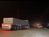 تدفق شاحنات المساعدات إلى معبر رفح تمهيداً لدخولها قطاع غزة