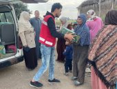 الهلال الأحمر بالمنوفية يوزّع 2500 سلة غذائية للأسر الأولى بالرعاية