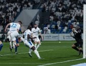 الهلال يتخطى الفتح بصعوبة في الدوري السعودي.. فيديو