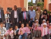 وكيل تعليم الأقصر يشهد تدريب حول مخاطر الإنترنت ويقدم هدايا لطلاب مدارس التربية الخاصة