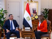 وزيرة التنمية المحلية والبيئة تبحث مع محافظ البحر الأحمر ملفات تنموية وخدمية