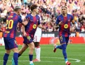 برشلونة يدك إشبيلية 5-2 فى ليلة هاتريك رافينيا وعودة جافى.. فيديو