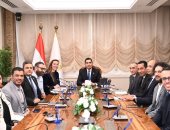 وزير الرياضة يلتقى الاتحاد المصرى للريشة الطائرة ويستعرض خطة الفترة المقبلة