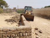 محافظ أسوان: خطة زمنية واضحة لتقنين الأراضى وتحويل 8 متعدين للنيابة