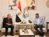 محافظ جنوب سيناء يبحث مع مدير مكتبات مصر العامة تطوير مكتبة الطفل بشرم الشيخ