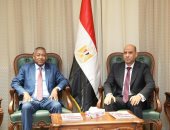 وزير العمل يلتقي السفير السوداني بالقاهرة لبحث التعاون في تدريب الكوادر السوادنية 