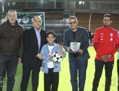 فى لفتة جميلة.. رئيس تحرير اليوم السابع يستقبل ابن الزميل المرحوم محمود نصر