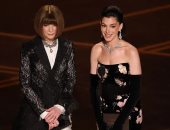 آنا وينتور تتقمص شخصية "Devil Wears Prada" فى حفل الأوسكار 2026