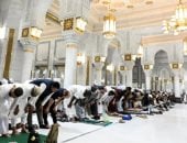 ختم القرآن الكريم يجذب حشود المعتمرين إلى المسجد الحرام ليلة 29 رمضان