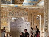 الأقصر فى العيد شكل تانى.. رحلات عبر الزمن تبدأ من مغامرة البالون على ارتفاع 2000 قدم وتنتهى بسحر المعابد الجنائزية ومتاحف التحنيط والفن المصرى القديم.. وجولات نيلية مبهجة لجميع الزوار الأجانب والمصريين.. صور