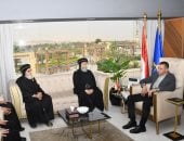 وفد من الأقباط الكاثوليك يقدم التهنئة لمحافظ أسوان بمناسبة عيد الفطر