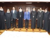محافظ بني سويف يتلقى التهاني من قيادات الكنيسة الأرثوذكسية بمناسبة عيد الفطر