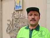 أمانة ابن البلد.. عامل نظافة بالقاهرة يعيد نصف مليون جنيه لصاحبها ويرفض المكافأة