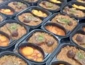 فراخ ولحمة وسمك وكفتة.. تجهيز 1500 وجبة لإفطار الصائمين فى مدينة الرياض بكفر الشيخ