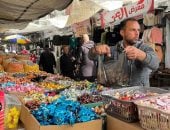 إقبال رغم الغلاء.. أسواق غزة تنبض بالحياة استعدادا لعيد الفطر وسط الحصار