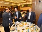 محافظ أسيوط يشهد إفطارا جماعيا بمطرانية الأقباط الكاثوليك