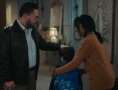 مسلسل اللون الأزرق الحلقة 14.. حمزة بدون والدته لأول مرة فى المنزل