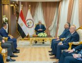 وزير الإنتاج الحربى يبحث مع "تاليس مصر" التعاون المشترك