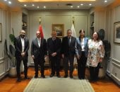 وزير التعليم العالى ومجدى يعقوب يناقشان تعزيز التعاون لدعم الرعاية الصحية