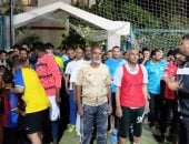 العمر مجرد رقم.. مباراة كرة قدم لكبار السن من 50 إلى 65 عامًا في أسوان.. مباشر