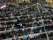 فى أحضان الأهرامات.. أهالى نزلة السمان ينظمون إفطارا جماعيا مبهرا (صور)