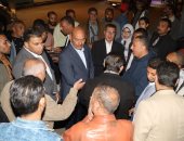 محافظ السويس يتفقد انتظام العمل بالمحطة الإقليمية لسيارات الأجرة.. صور