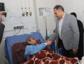 محافظ الشرقية يُفاجئ مستشفى أبو حماد المركزى ويوجه بتوفير سرير عناية لمريض