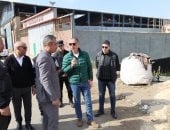 محافظ الجيزة يضبط فريزة خلال جولة بشوارع طراد النيل والغاز فى الوراق