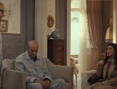 مسلسل اللون الأزرق الحلقة 15.. مشهد إنسانى بين آمنة ووالدها داخل منزله