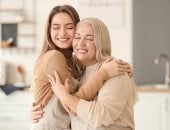 عيد الأم 2026.. 6 نصائح لتحسين علاقتك بوالدتك فى عيد الفطر