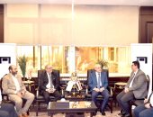 محافظ الأقصر يستقبل وفد من دير الشايب والإنجيليين لتقديم التهنئة بعيد الفطر