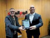 بعد نجاح «كلّم ربنا».. رئيس تحرير اليوم السابع يكرم أحمد الخطيب.. ومقدم البرنامج: دعم «المتحدة» سر التفوق (صور)