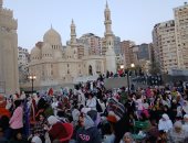 تكبيرات العيد من مسجد المرسي أبو العباس بالإسكندرية.. فيديو