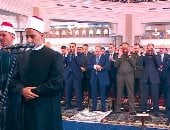 الرئيس السيسى يؤدى صلاة عيد الفطر فى مسجد الفتاح العليم بالعاصمة الجديدة
