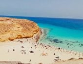 متعة التنزه والرحلات بمطروح وسيوة خلال العيد.. إقبال محبى الهدوء وعشاق الطبيعة البكر لقضاء إجازة العيد البكر.. الشواطئ الخلابة وزيارة المناطق الأثرية والترفيهية أهم معالم مرسى مطروح والعلمين.. صور