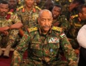 رئيس مجلس السيادة السودانى يؤدى صلاة عيد الفطر بمسجد القيادة العامة بالخرطوم